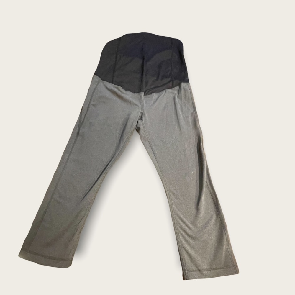 🌸‎ Isabel maternity crossover band Capri length leggings gray size Medium N…
